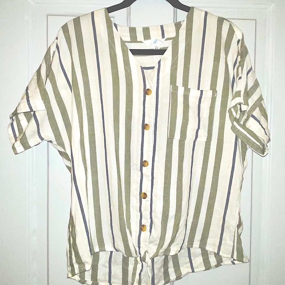 SOLD! Relaxed Fit Linen Blouse w/Front Tie